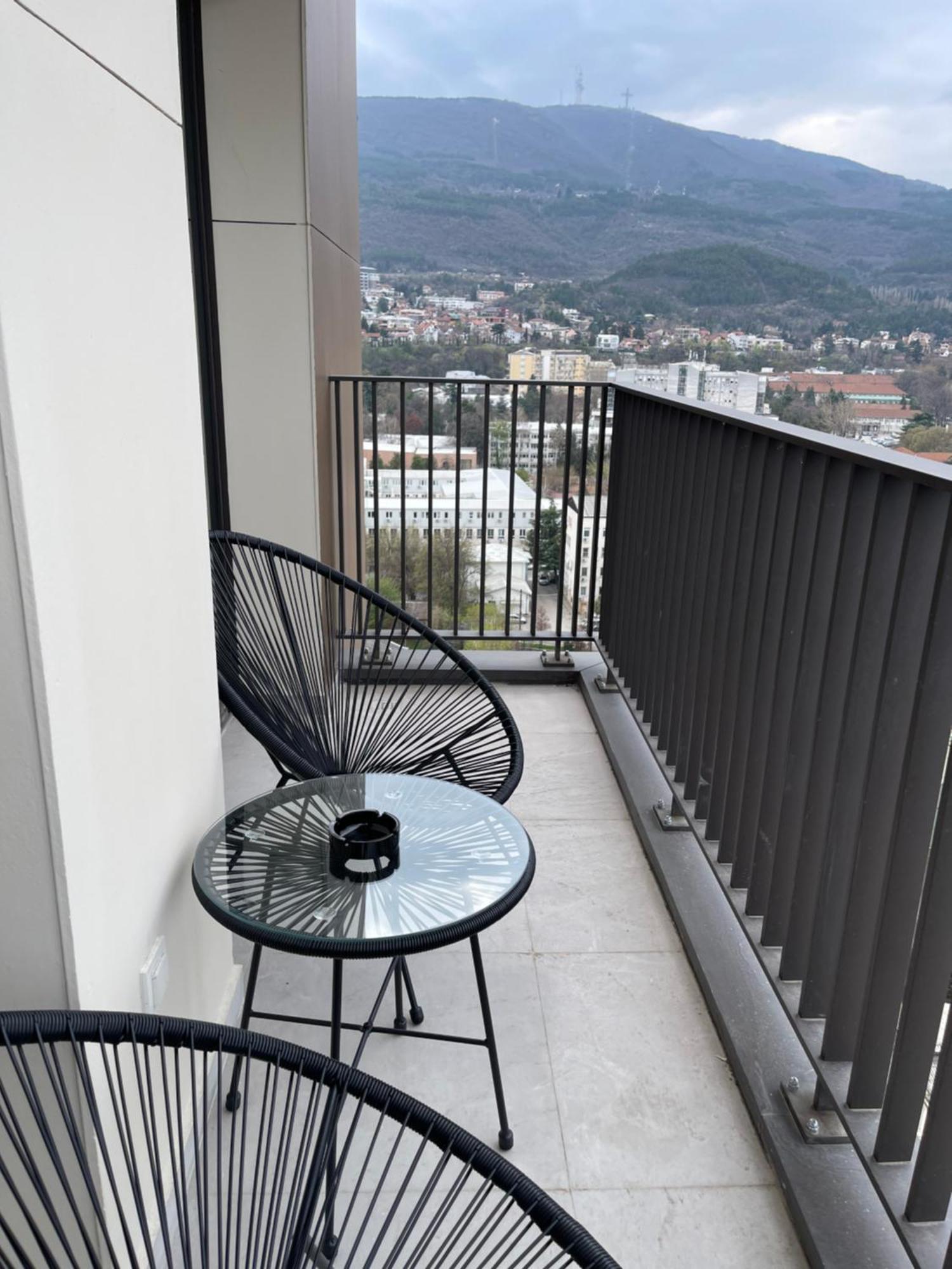 180° View Apartment In Diamond Building Skopie Exterior foto