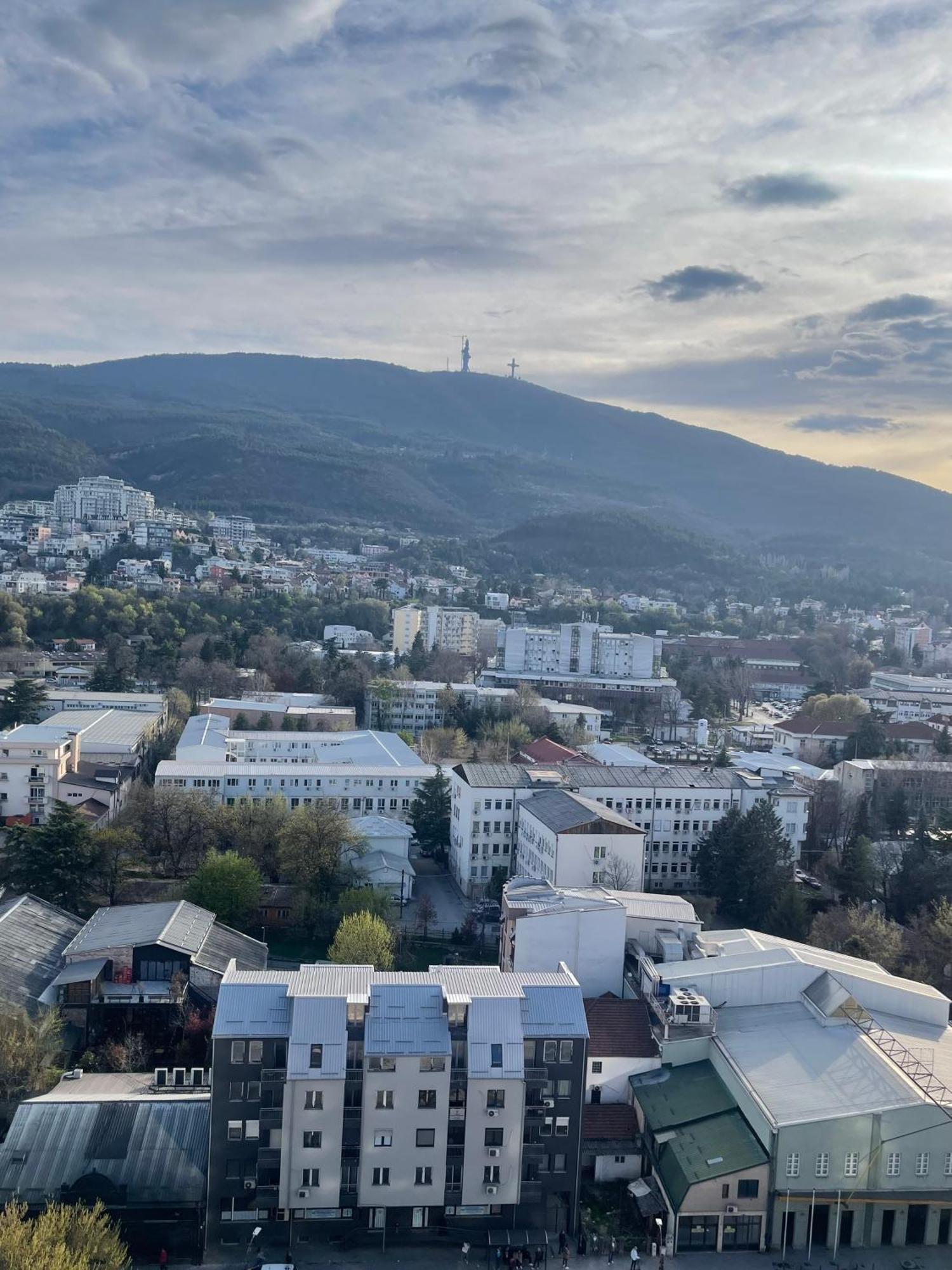 180° View Apartment In Diamond Building Skopie Exterior foto