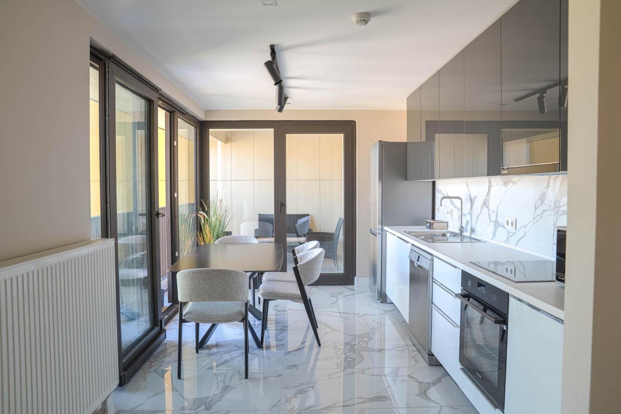 180° View Apartment In Diamond Building Skopie Exterior foto