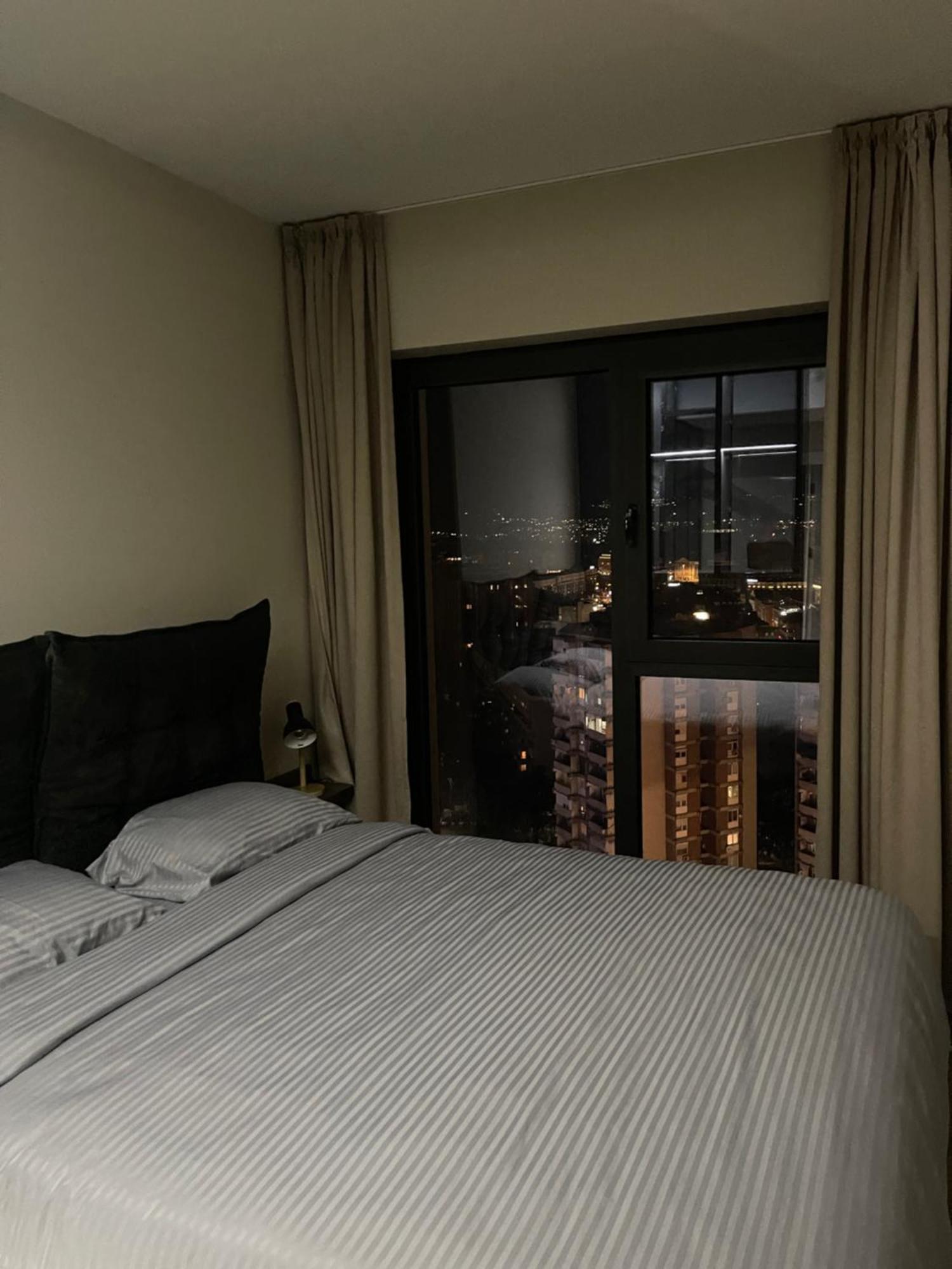 180° View Apartment In Diamond Building Skopie Exterior foto