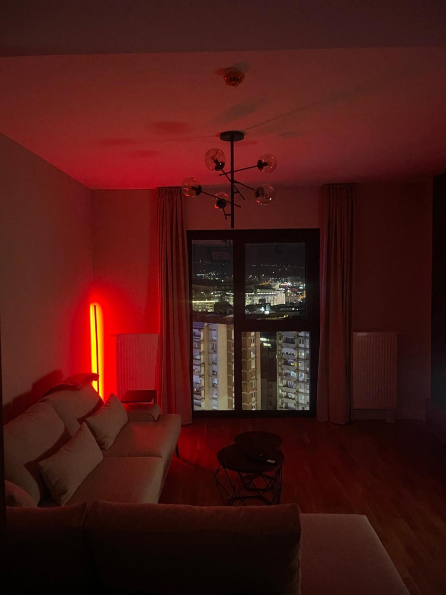 180° View Apartment In Diamond Building Skopie Exterior foto