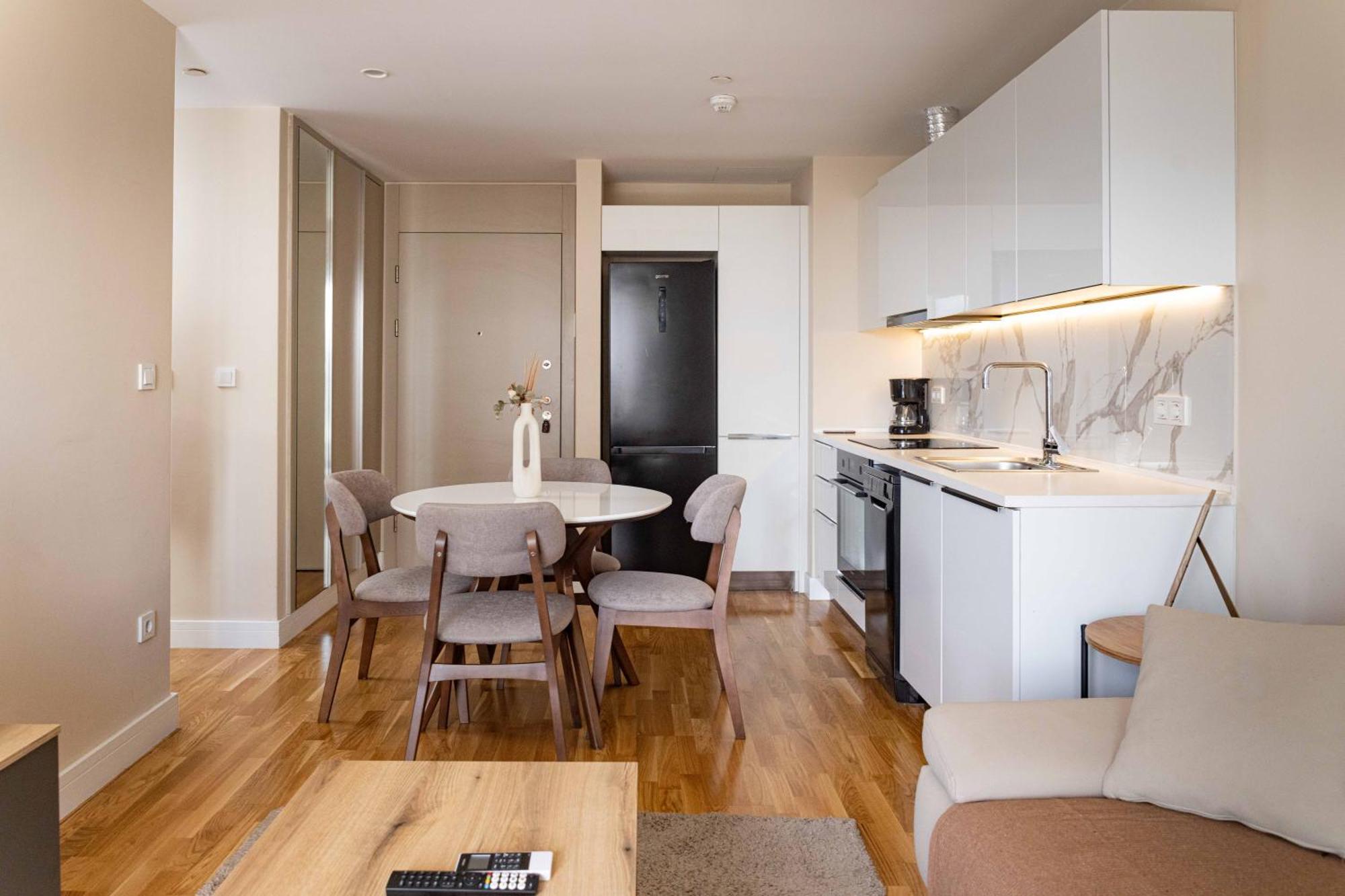 180° View Apartment In Diamond Building Skopie Exterior foto