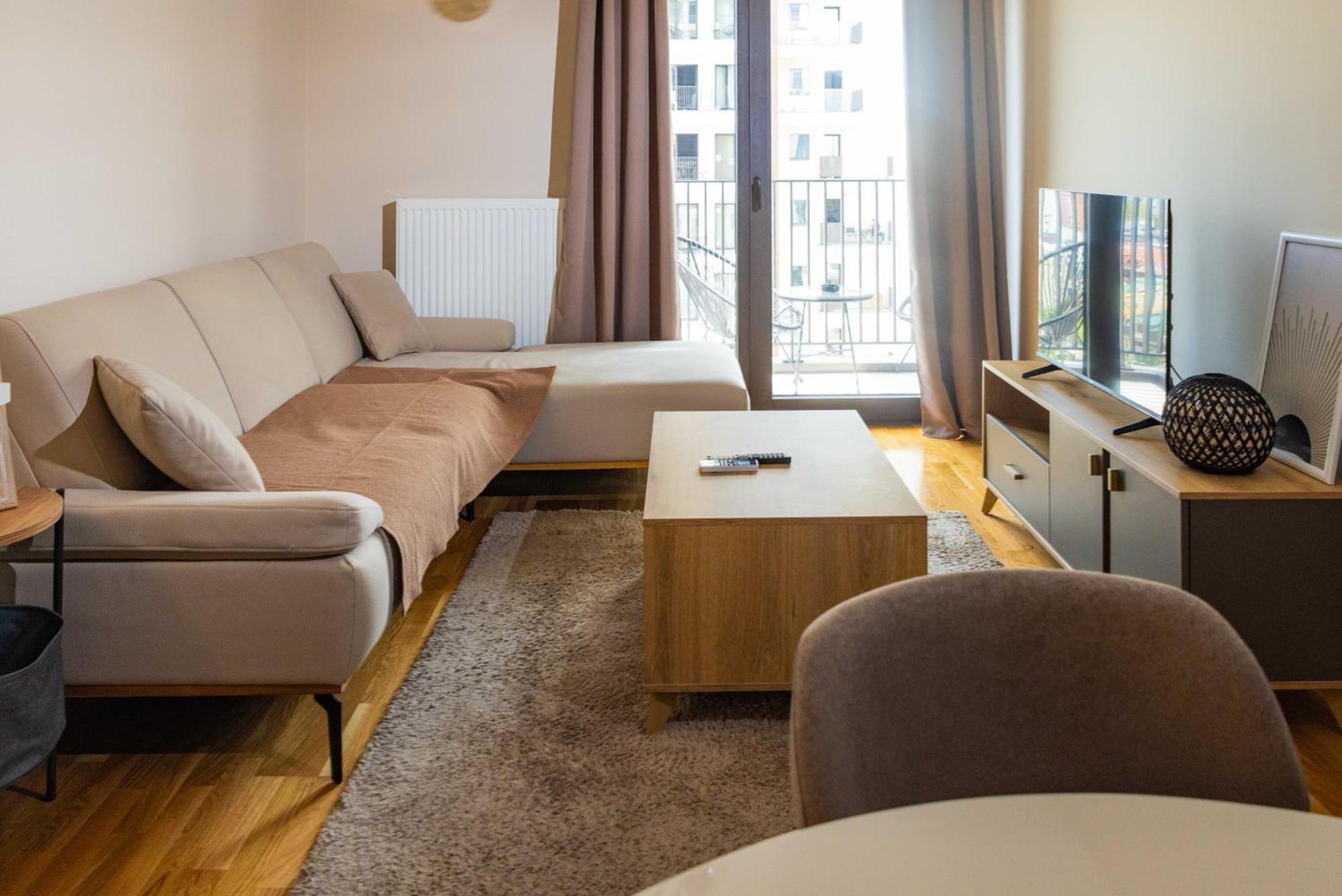 180° View Apartment In Diamond Building Skopie Exterior foto